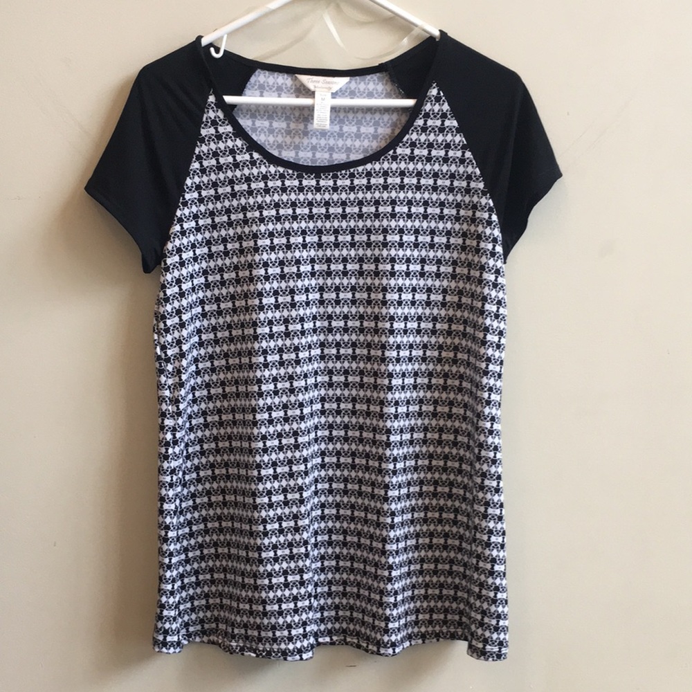 Flattering silky maternity top shirt